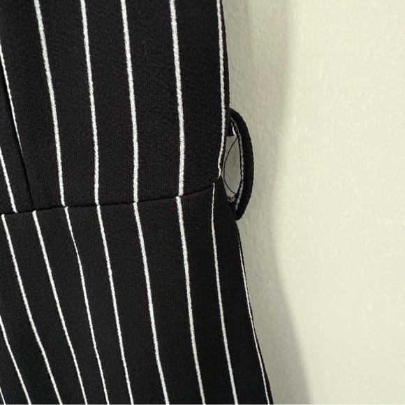 Black and white jumpsuit size XS - Picture 5 of 9